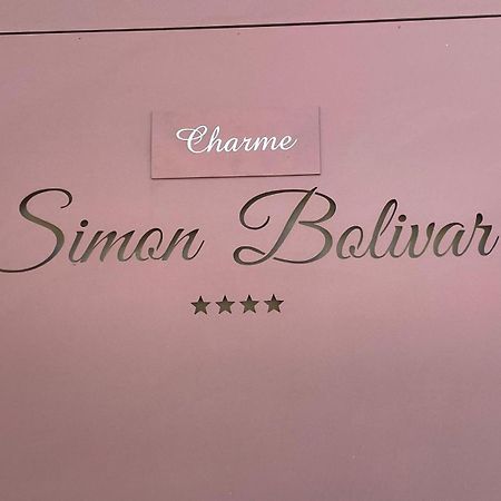Charme Simon Bolivar Noto Eksteriør billede